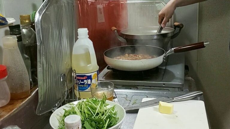 「おうちでごはん🍝ベーコンとキノコの和風パスタ✨✨」