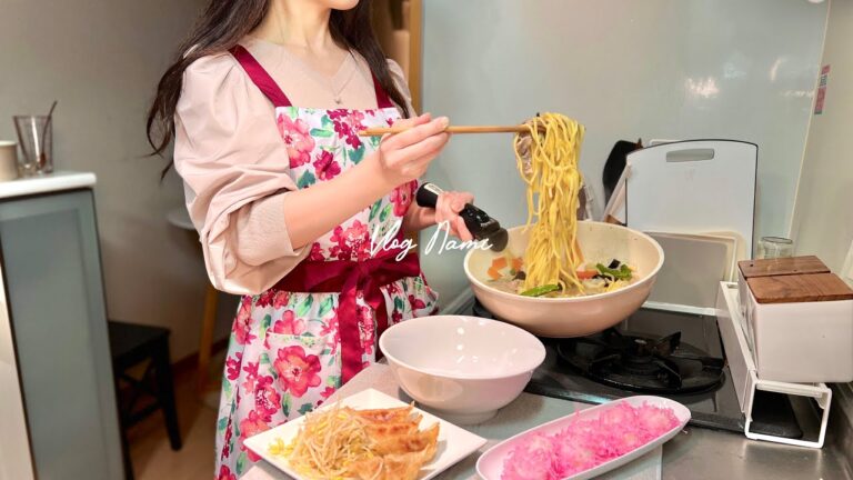 寒い日を暖かく過ごす日の食事｜1人暮らし会社員が休日に食べたもの｜ちゃんぽんと鍋料理What I eat in day off｜Living alone diaries in Japan VLOG