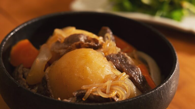 【肉じゃがの作り方】煮崩れせず、味しみしみな肉じゃがで、ほっこりおうちごはん