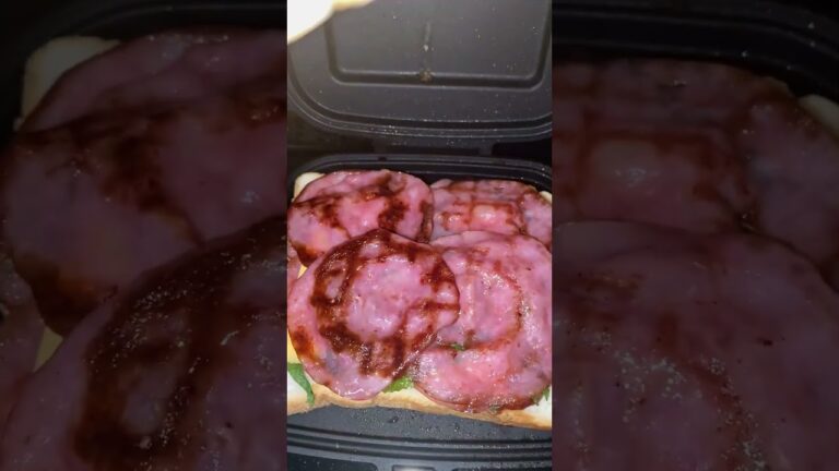 ホットサンドメーカーでハムチーズサンド改を作ってみた。#ハムチーズサンド改 #朝ごはん  #ホットサンドメーカー  #shorts  #VOICEVOX：ずんだもん