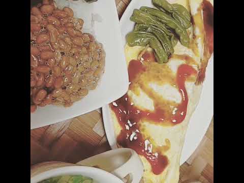 (◡ ω ◡)朝ごはん #納豆#とん平焼き#とうふのお味噌汁#うまうま　　　　　　　携帯変えた🤔画質見惚れる🥺