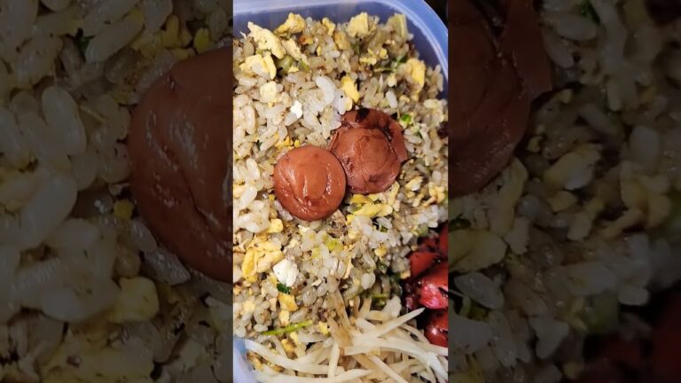 レタス🥬チャーハン(カレー風味)牛蒡の漬け物と赤ウインナー🍱