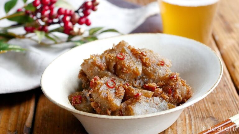 【ピリ辛ごまおかかこんにゃく】アク抜き簡単！ダイエットにも簡単おすすめレシピ♪｜macaroni（マカロニ）