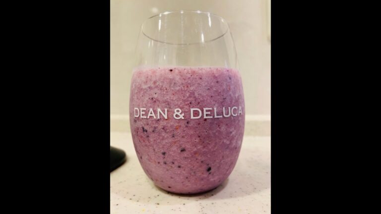 【ヘルシー】ミックスベリーとバナナのスムージー