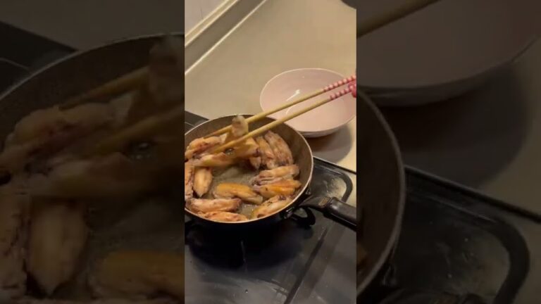 手羽中甘辛唐揚げ作ってもろた #Shorts #手羽中 #レシピ