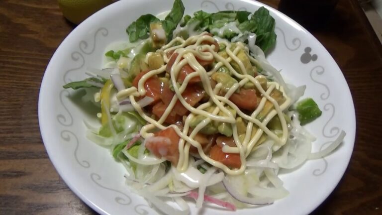 アボカドとサーモンのカルパッチョサラダ　作り方