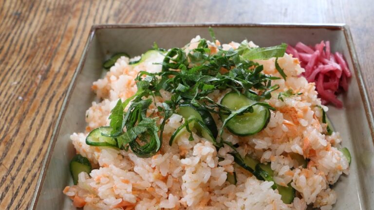 【子供と作る】鍋で炊いたご飯で、鮭ときゅうりの寿司 / すし酢の黄金比で、いつでも気軽にお寿司♪ / 77歳現役栄養士のおうちごはん