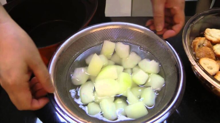 仙台麸と冬瓜の葛がけ