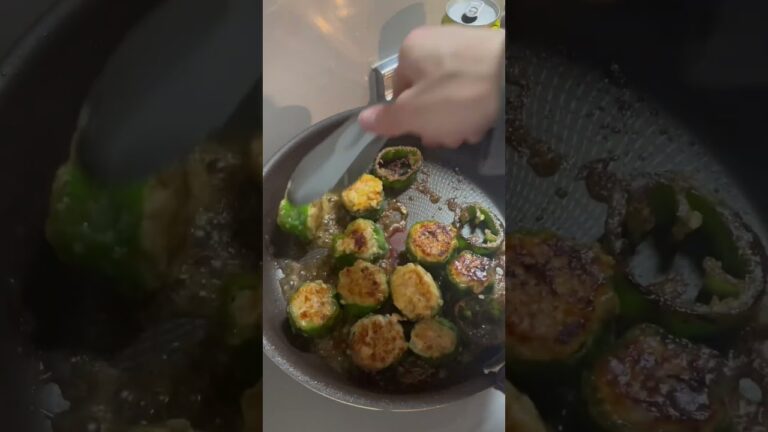 にんにくとしいたけの芯がいい味。ピーマンの肉詰め #料理動画 #ピーマンの肉詰め #にんにく