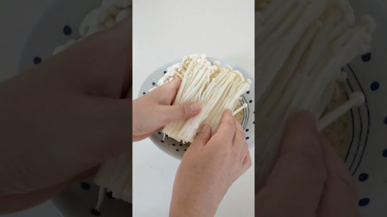 【ピリ辛の坦々えのき】 #shorts #中野市産えのきたけ  #えのきだけ #坦々麺 #坦々麺風 #豆乳 #豆乳みそ #低カロリー #低カロリーおかず #ダイエット #PR #ダイエット料理