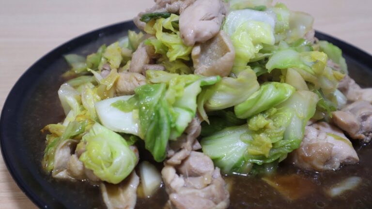 【ご飯がすすむ】鶏もも肉とキャベツの中華風炒め