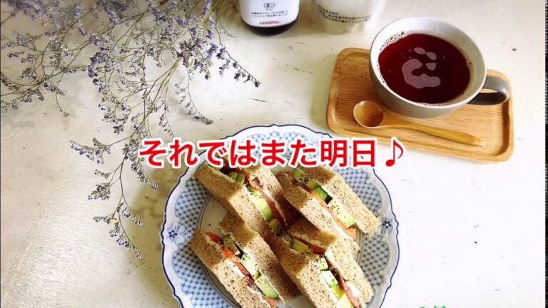 スモークサーモンとアボカドのクリームチーズサンド♪  1品.com