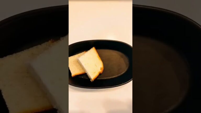 【レトルトカレーで簡単に作れる焼きチーズカレーのパングラタン！】食パンアレンジレシピ#shorts