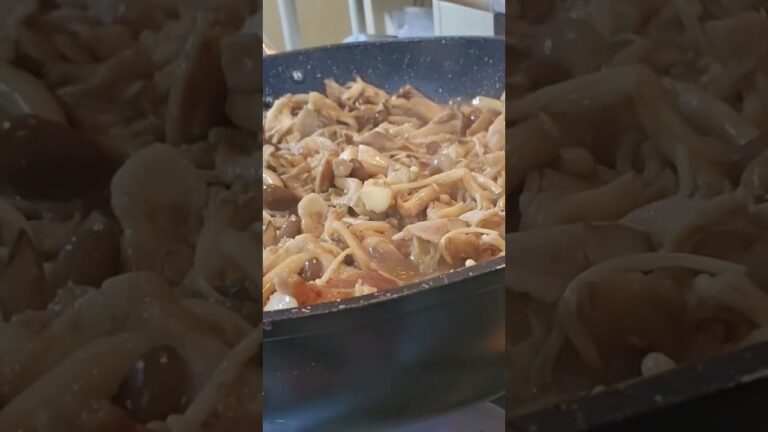 『豚バラ肉ときのこのオイスターソース炒め』#料理 #炒め物 #おかず #夕飯 #オイスターソース #豚バラ肉 #きのこ料理