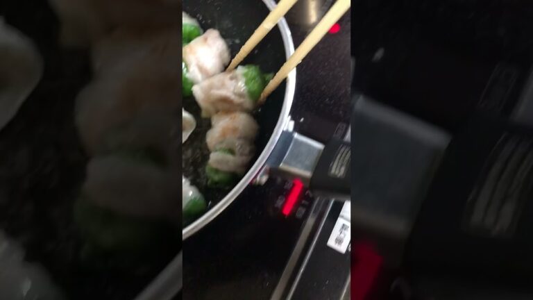おつまみに最高♪ピーマン豚バラ肉巻き♪