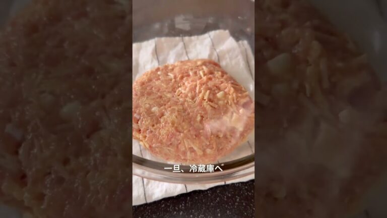 えのきの旨味がぎゅっ！ふわふわ肉団子鍋
