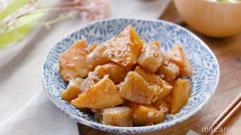 【たけのことこんにゃくの煮物】歯ごたえがたまらない！食感と風味のハーモニー♪｜macaroni（マカロニ）