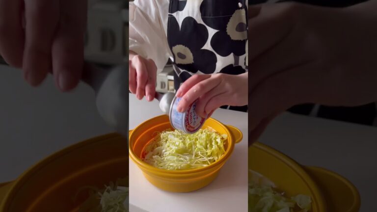 スパイシーなやみつきやわらか春キャベツ🦭🥬🍛レシピの詳細はInstagramに載ってるので見てもらえたら嬉しいです🙇‍♂️@yutanpiyo # #栄養士 #簡単レシピ #お弁当