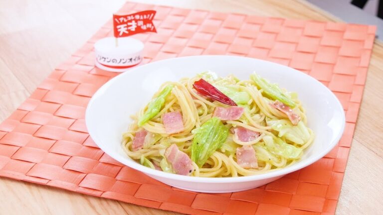 キャベツとベーコンのペペロンチーノ