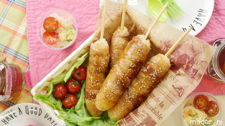 片手でパクっとめしあがれ！うずらの卵入り「肉巻きおにぎり棒」のレシピ・作り方