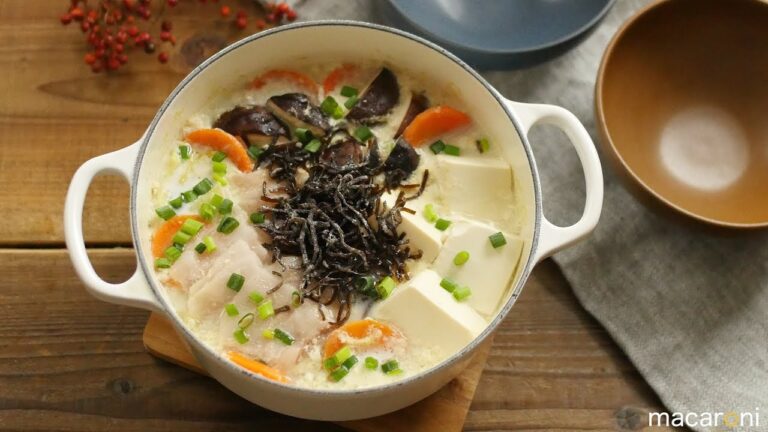 昆布の旨味がたまらない！ 豆乳 塩こんぶ鍋 の レシピ 作り方