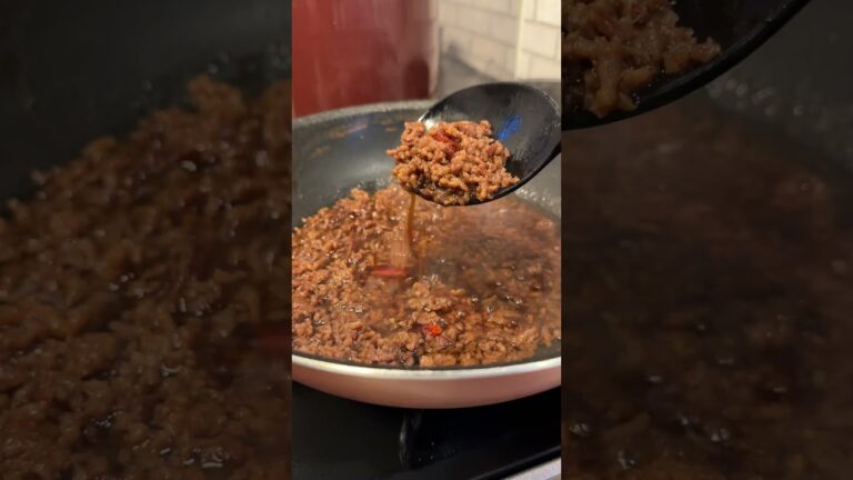 週5で台湾まぜそば食べていた男が家で作る台湾混ぜそば #shorts