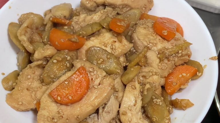 【ごぼうのよいかおり】ゴボウと鶏むね肉の炒め物