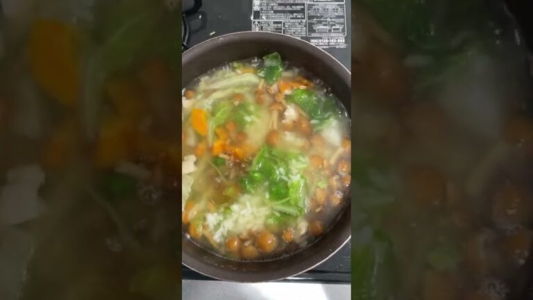 妻と娘のために雑炊作りました