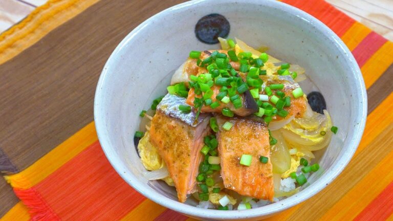 おすすめカフェ風丼ぶり柚子胡椒サーモンソテー卵丼仕立て
