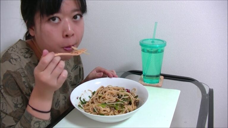 【冷蔵庫にあるもので】ツナと塩昆布の和風パスタ【バター乗せ】