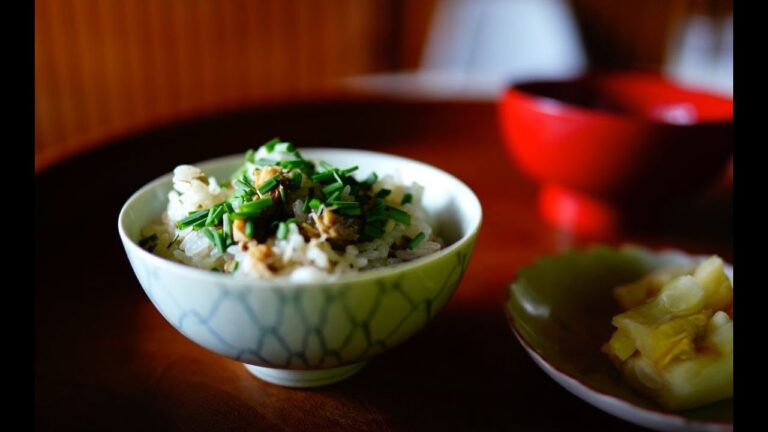 鯖水煮缶と梅干しの炊込みご飯