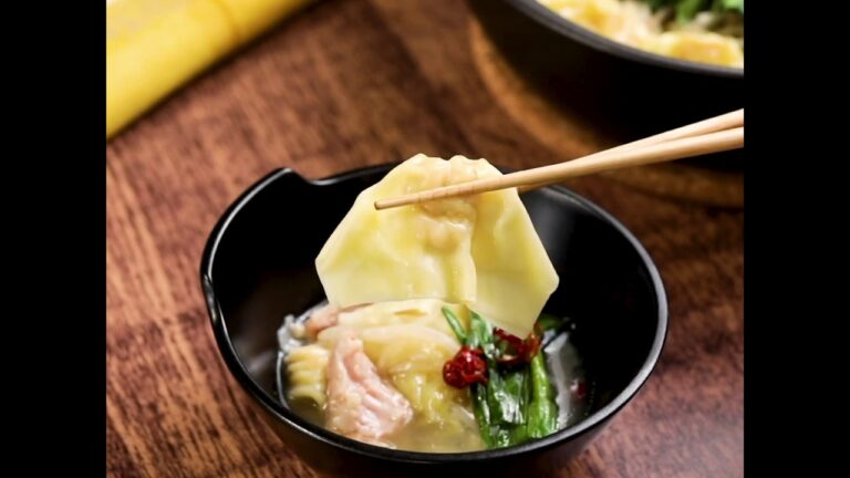 簡単レシピ動画 お手軽 ワンタン入りもつ鍋