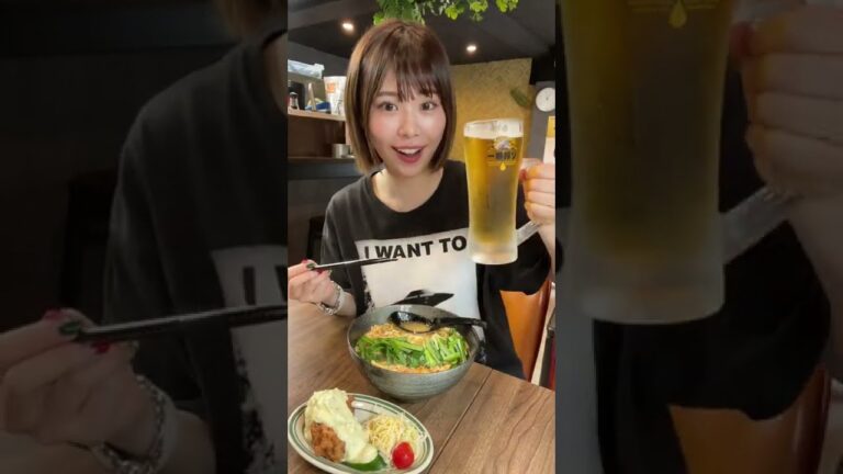 1人で激うまチキン南蛮と麺を啜ってビール飲む夏休み　#shorts