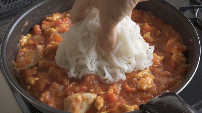 【1200万回再生レシピ】美味しくて簡単!!トマトたまごライスヌードル