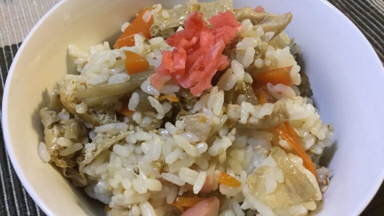 五目混ぜご飯の作り方教えます❤️とり肉、人参、ゴボウ、油揚げ、こんにゃくが美味い👍