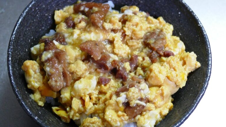 電子レンジ作る親子丼【焼き鳥の缶詰で簡単・親子丼】