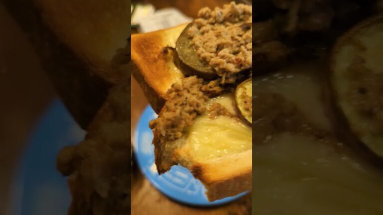 朝御飯　茄子ピザトースト　2024年9月21日(2)