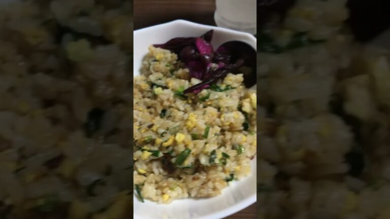 【昼食】お昼はニラ玉チャーハン