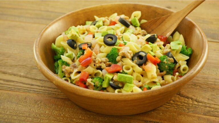 海老とショートパスタのチョップドサラダ