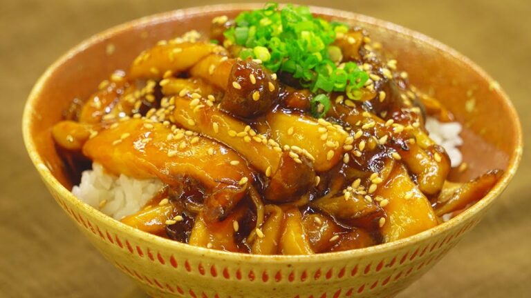 甘辛でごはんがすすむ！3種のきのこのしょうがあんかけ丼