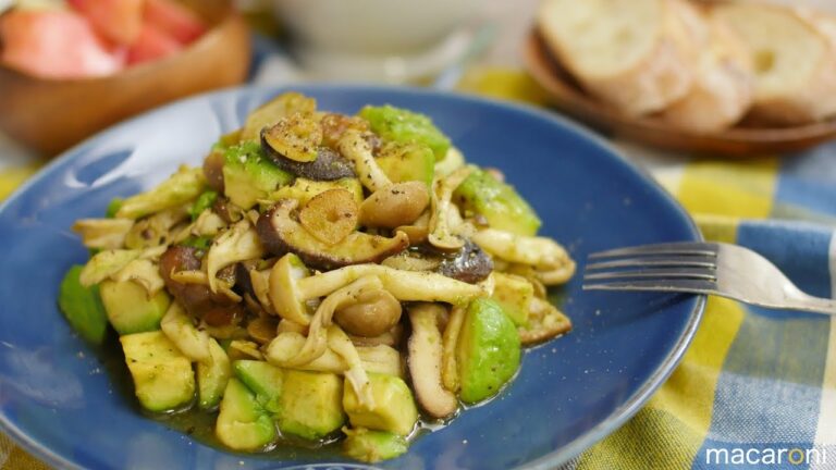 作り置きにも◎ きのこと アボカドの ほくほく ホット サラダ のレシピ 作り方