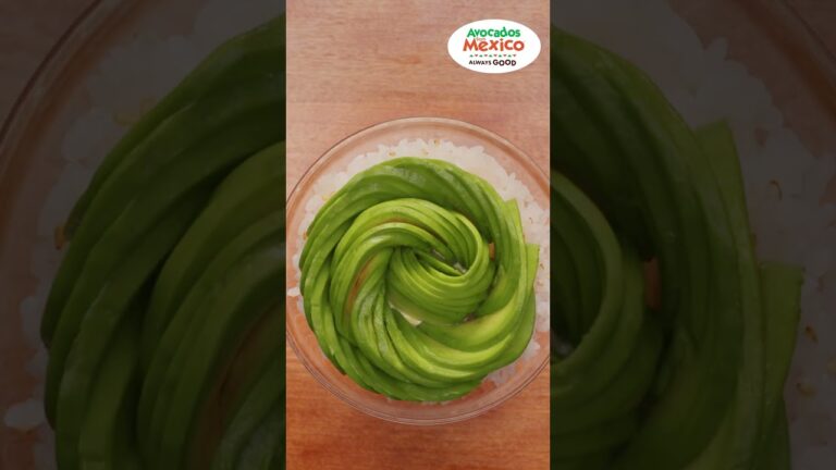 アボカドとサーモンの寿司パフェ