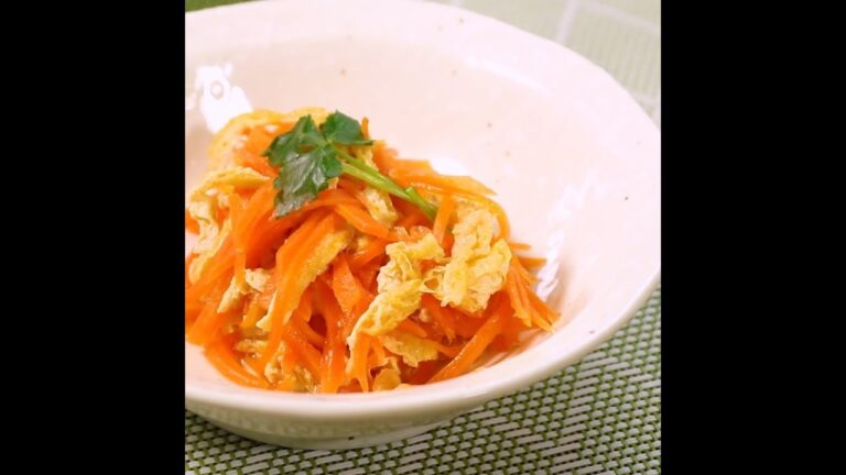 油揚げに味がしみて美味しいにんじんと油揚げのさっと煮 ｜ moguna[モグナ]