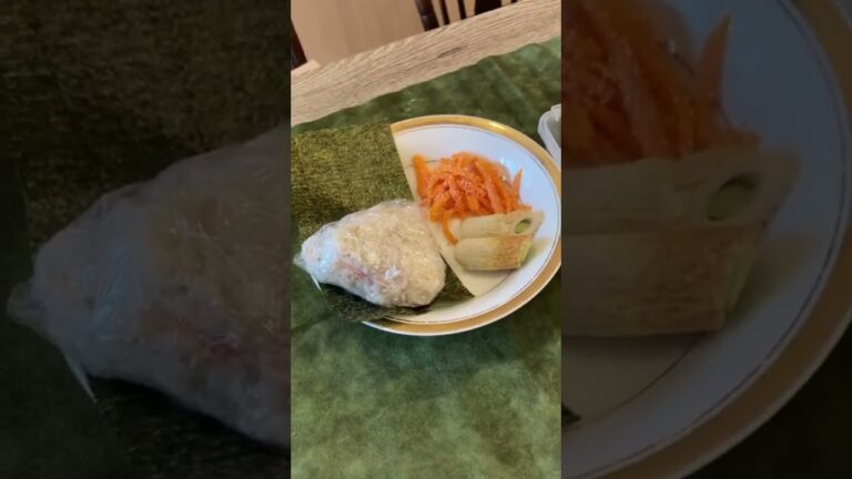 朝ご飯は味付け卵と辛子明太マヨおむすびとにんじんのきんぴらです。うまうま。