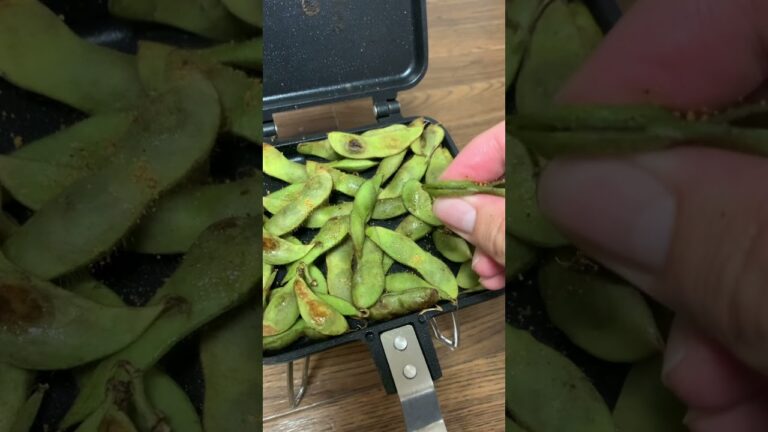 ダイソーホットサンドメーカーで黒枝豆を焼き上げて晩酌。