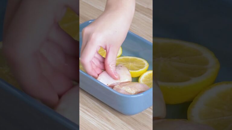 レモンローストチキン | Lemon roast chicken #レモンローストチキン #鶏もも肉 #レモン #ローズマリー