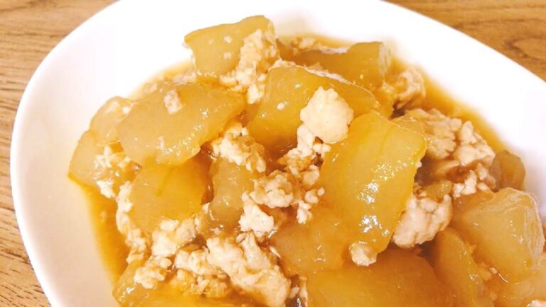 Braised Meat with Winter Melon / 冬瓜と鶏ひき肉の煮物