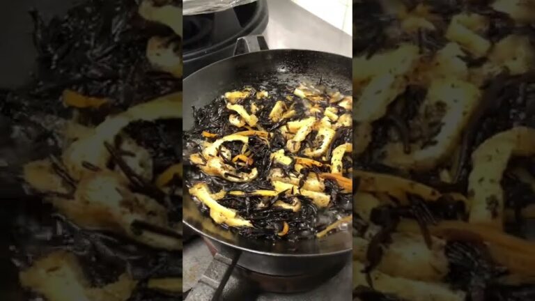 定番常備菜、ひじき煮（炒め煮）の作り方！※分量はコメント欄に！