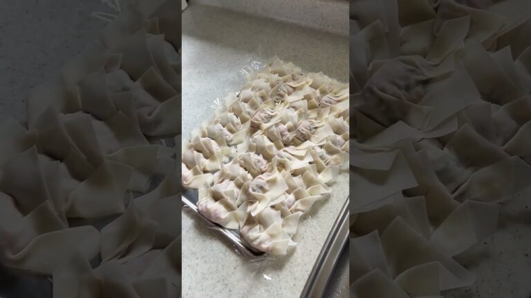 ワンタンの皮で作る！ばぁばの薄皮餃子