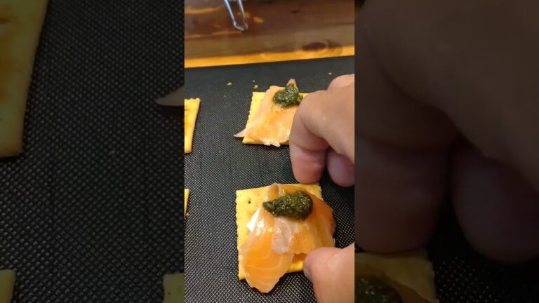 サーモンとクリームチーズのカナッペが美味すぎる#shorts